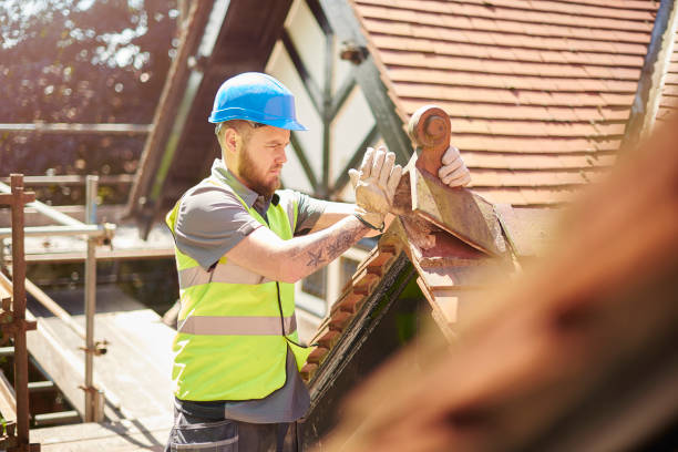 Roof Gutter Cleaning in West Menlo Park, CA